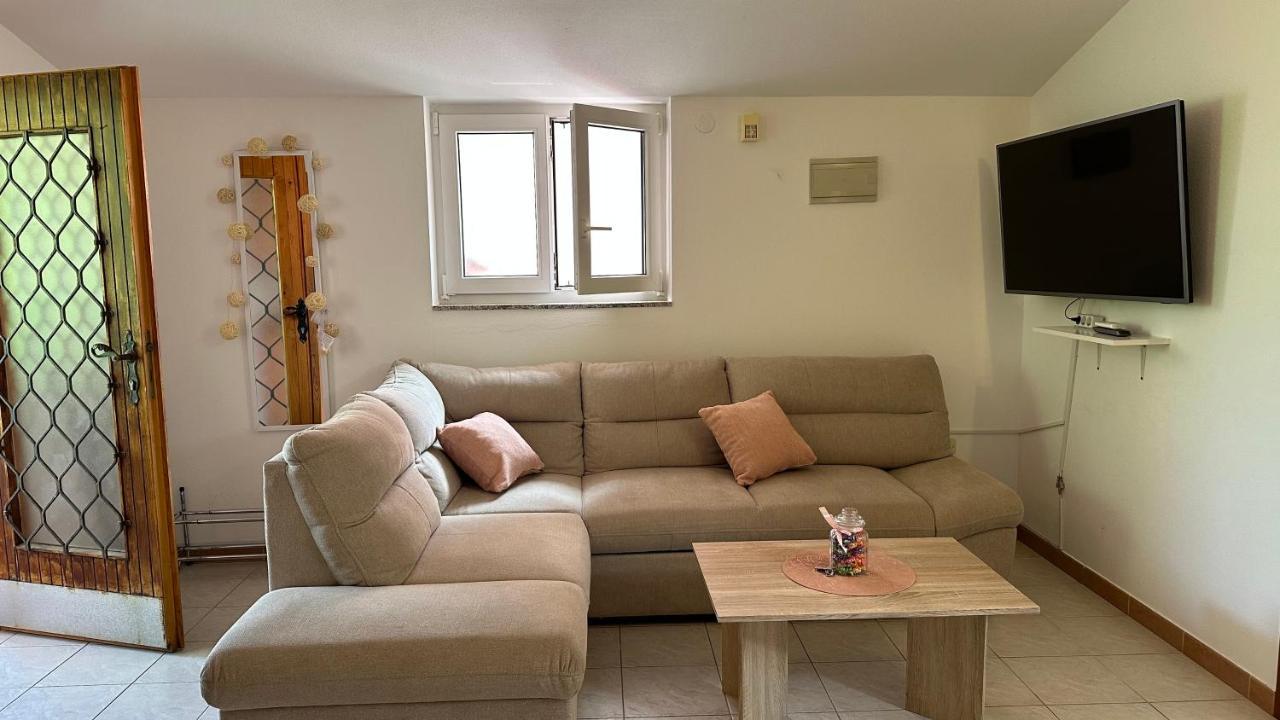 Apartment Murva Premantura Esterno foto